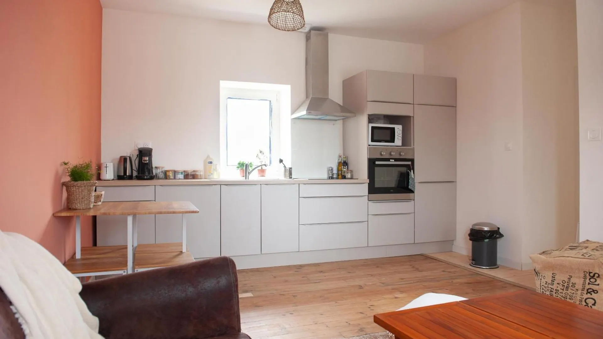 Apartment Immeuble De 3 Appartements Avec Cour Interieure Brest