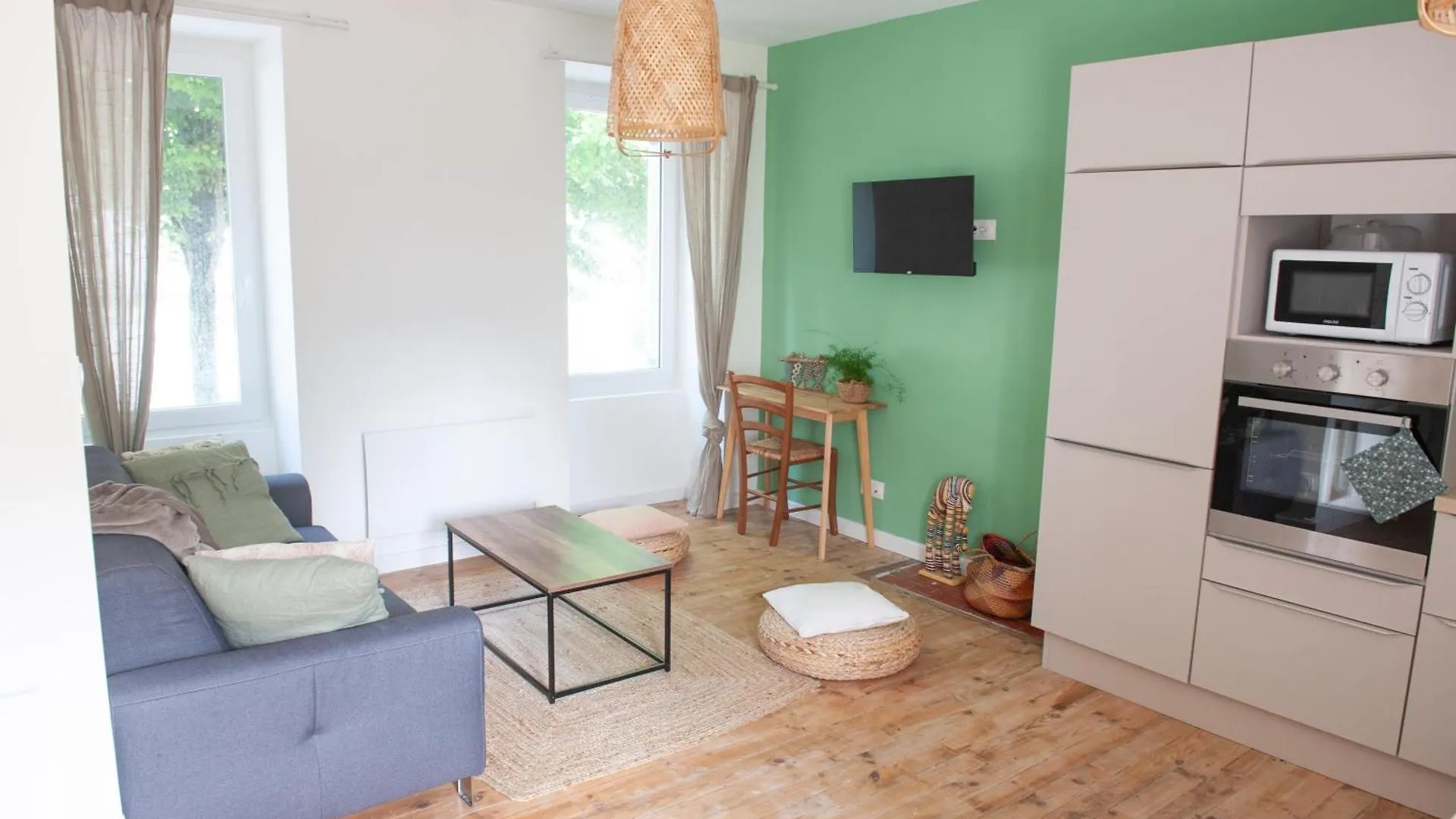 Immeuble De 3 Appartements Avec Cour Interieure Brest France