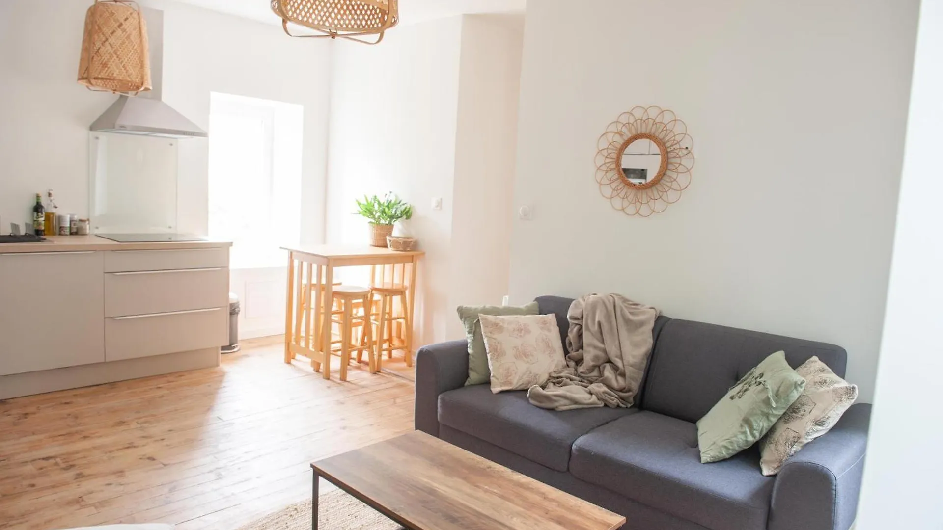 Immeuble De 3 Appartements Avec Cour Interieure Brest