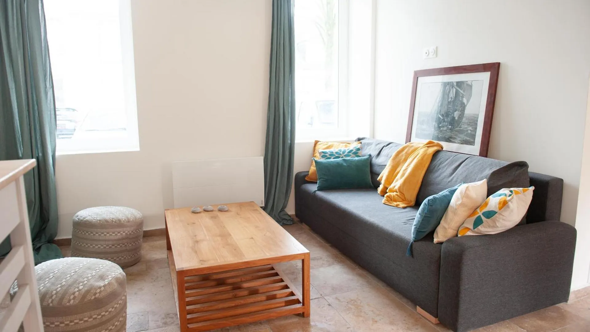 Immeuble De 3 Appartements Avec Cour Interieure Brest Apartment