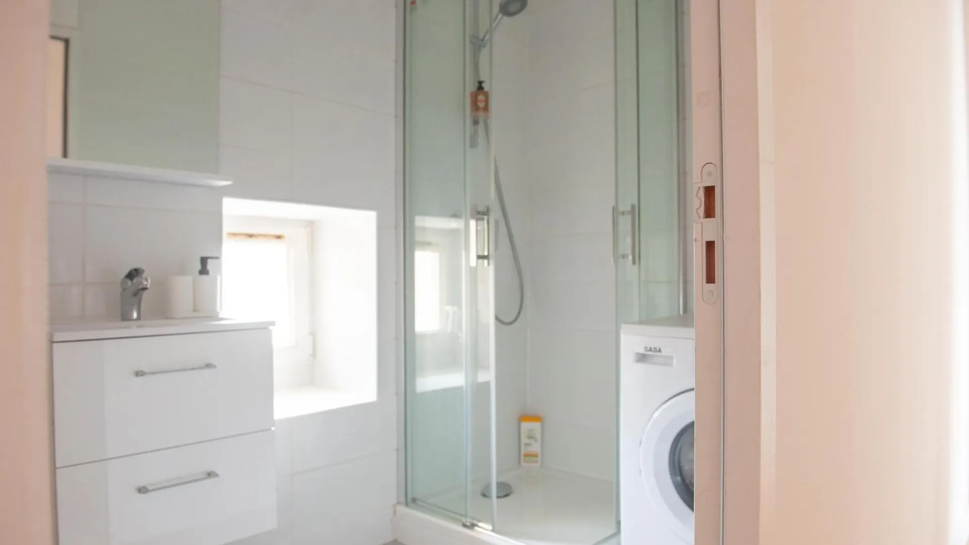 Immeuble De 3 Appartements Avec Cour Interieure Brest