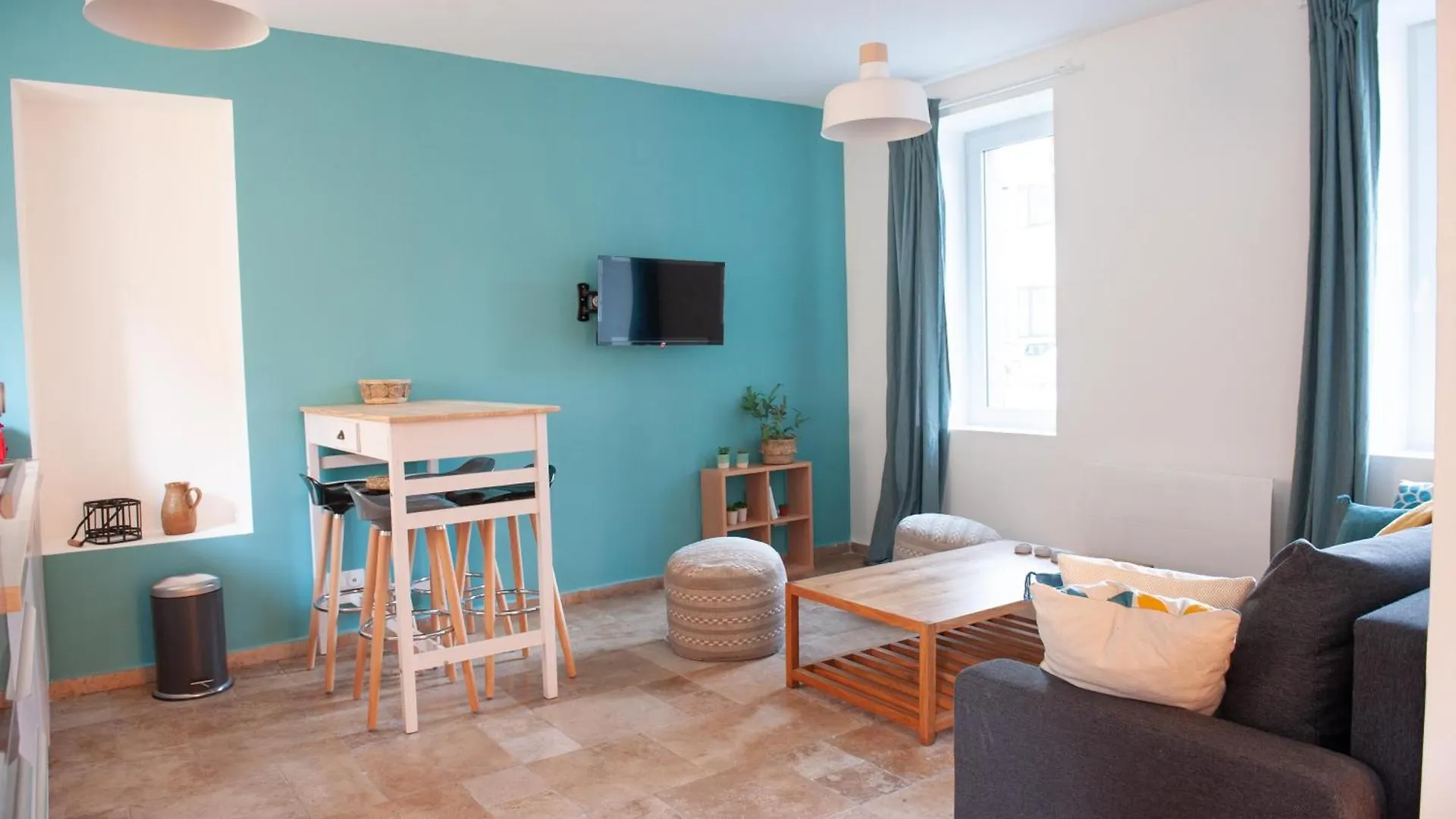 Apartment Immeuble De 3 Appartements Avec Cour Interieure Brest